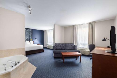 Sainte-Agathe-des-Monts Hotel | Super 8 by Wyndham Sainte Agathe Des Monts