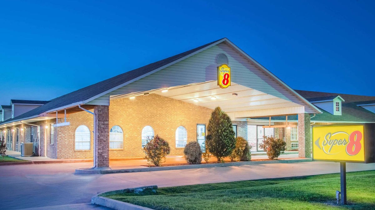 Vinita Hotel | Super 8 by Wyndham Big Cabin/Vinita Area