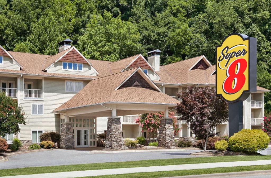 Cherokee Hotel | Super 8 by Wyndham Cherokee