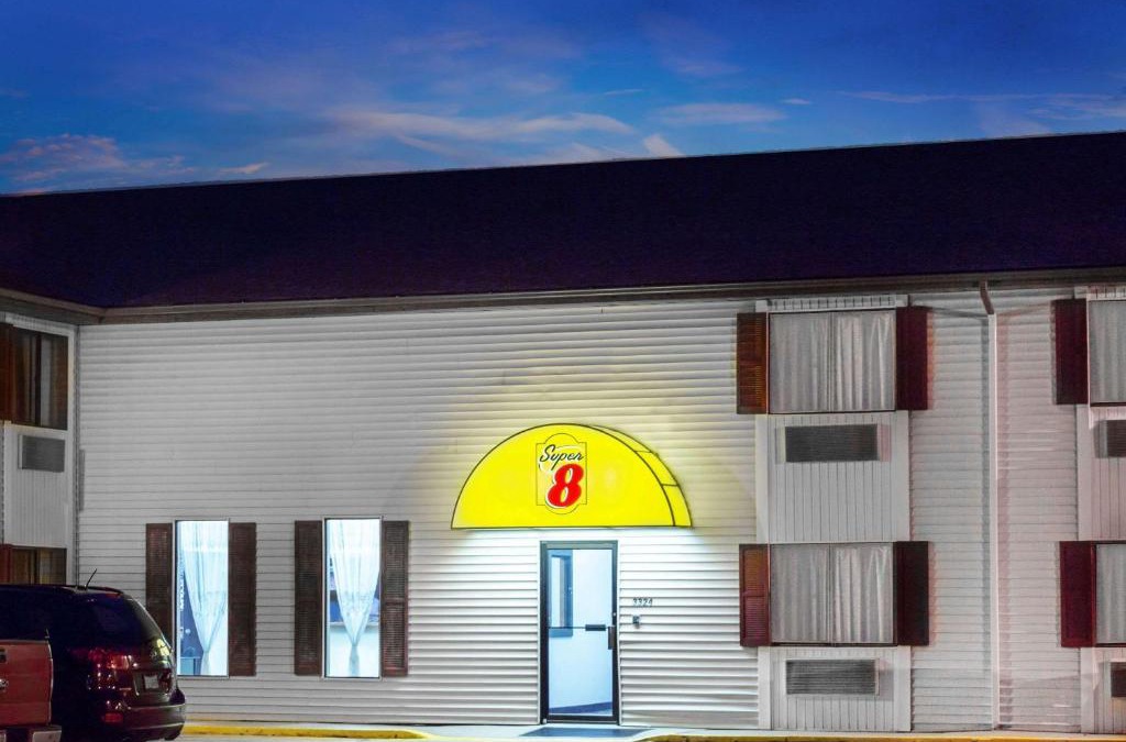 Columbus Hotel | Super 8 by Wyndham Columbus