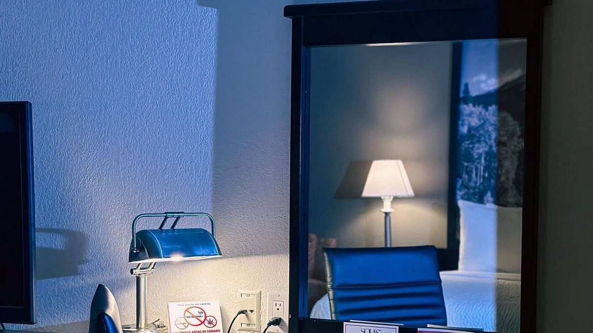 Dawson Creek Hotel | Super 8 by Wyndham Dawson Creek