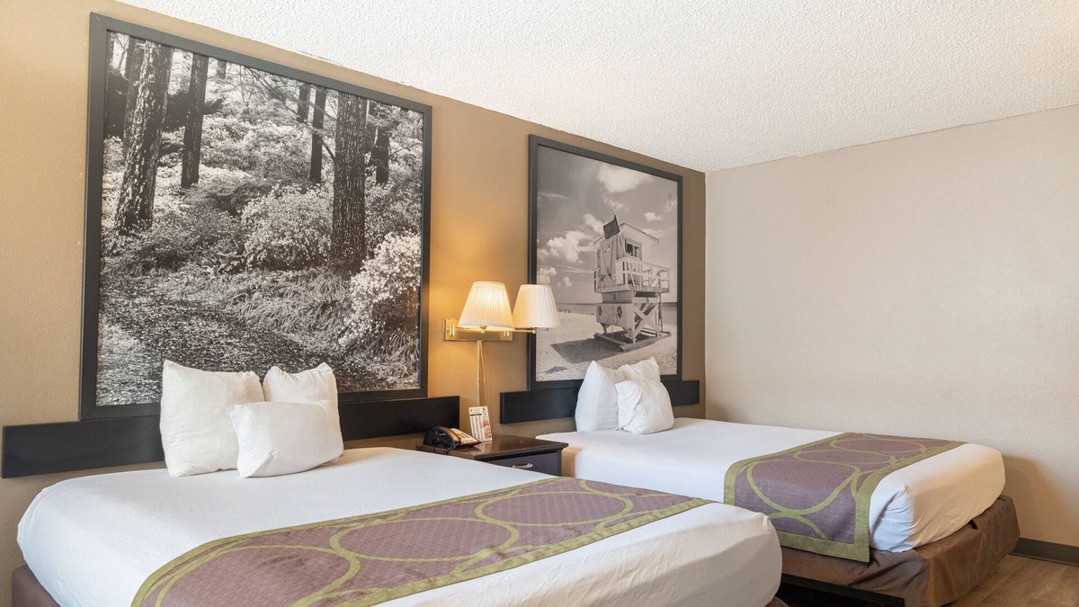 Grants Hotel | Super 8 by Wyndham Grants