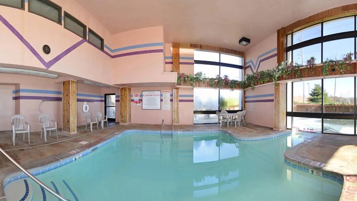 Hermitage Hotel | Super 8 by Wyndham Hermitage Nashville