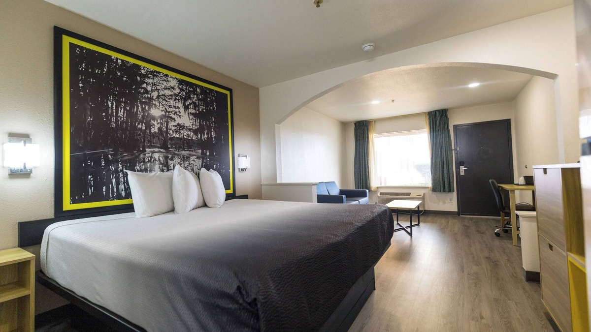 Jasper Hotel | Super 8 by Wyndham Jasper TX