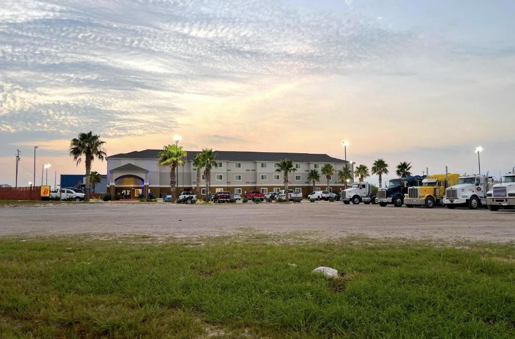 Kenedy Hotel | Super 8 by Wyndham Kenedy