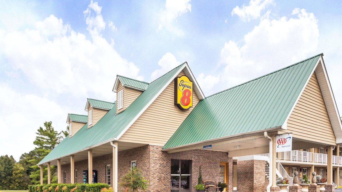 Kingston Hotel | Super 8 by Wyndham Kingston