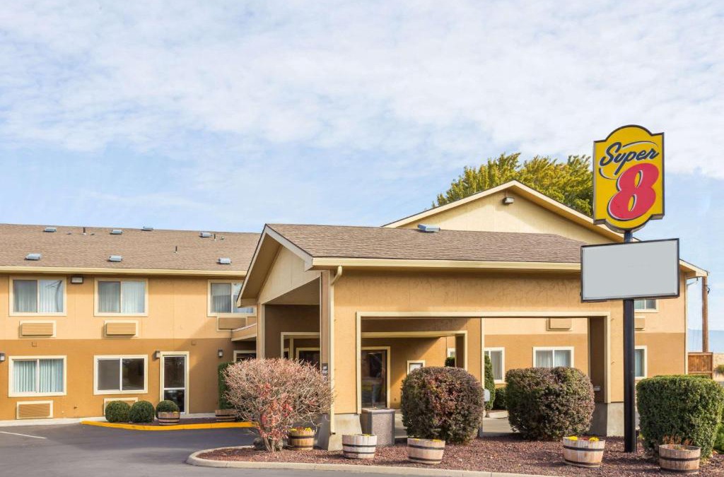 La Grande Hotel | Super 8 by Wyndham LaGrande