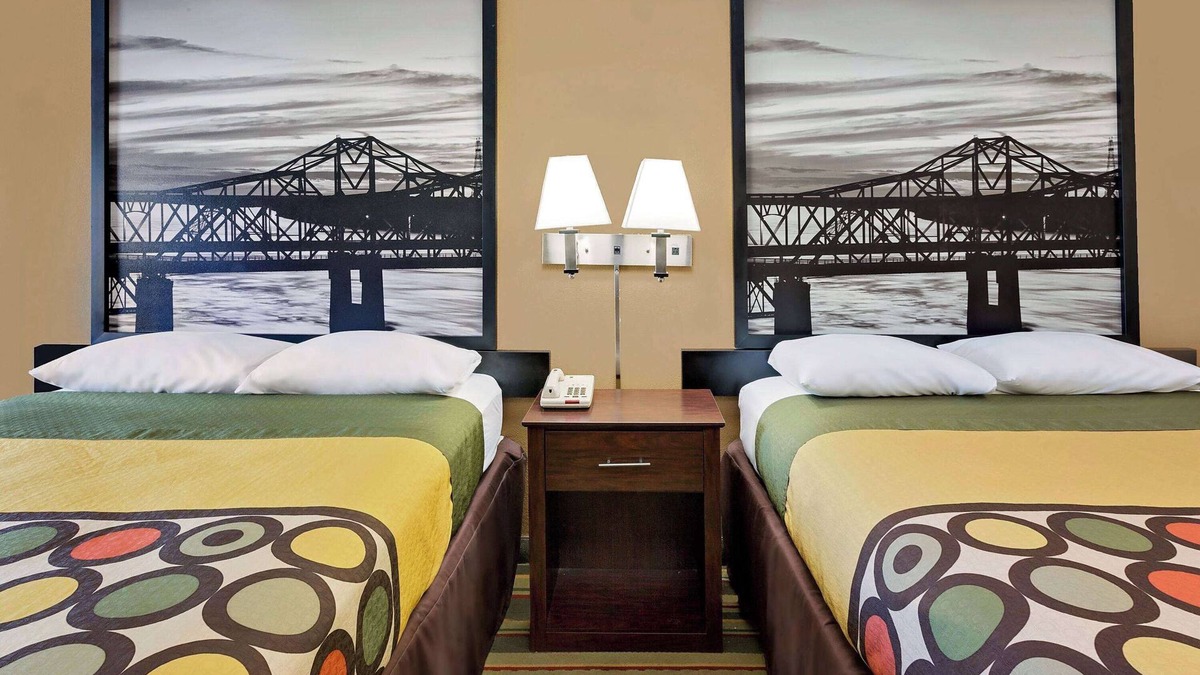 Laurel Hotel | Super 8 by Wyndham Laurel