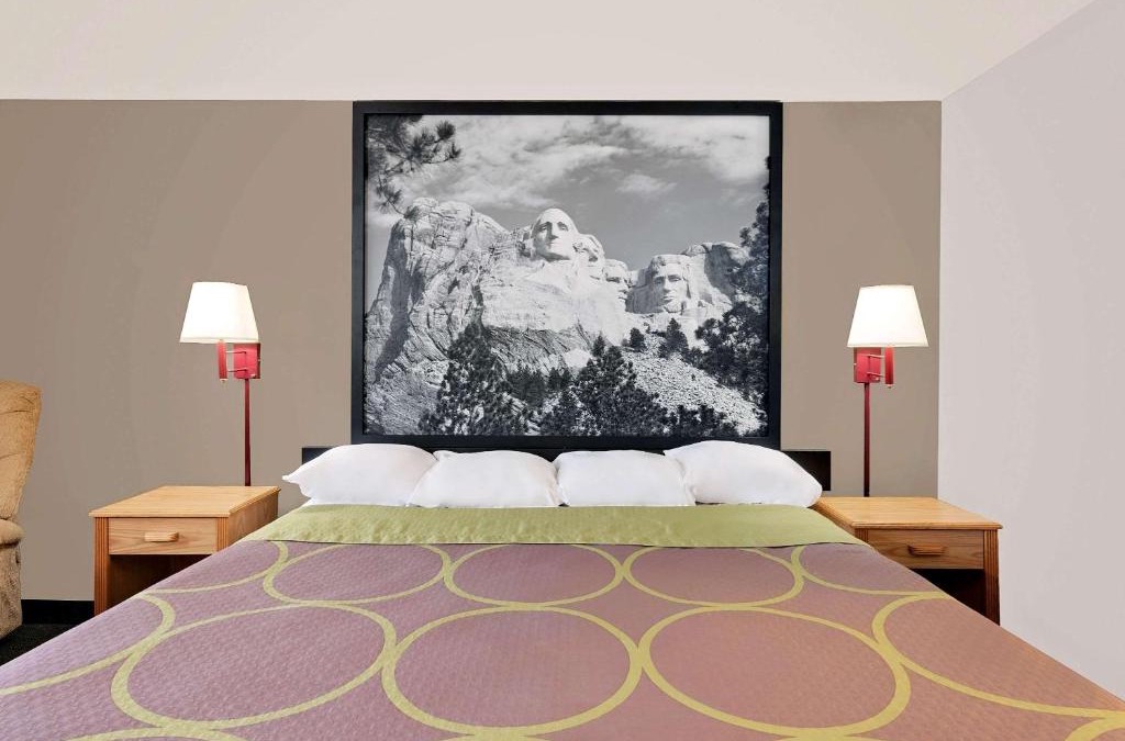 Spearfish Hotel | Super 8 by Wyndham Spearfish