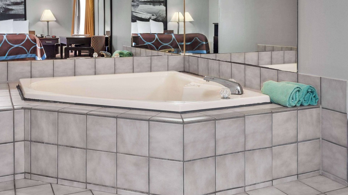 Sun Prairie Hotel | Super 8 by Wyndham Sun Prairie/Madison E