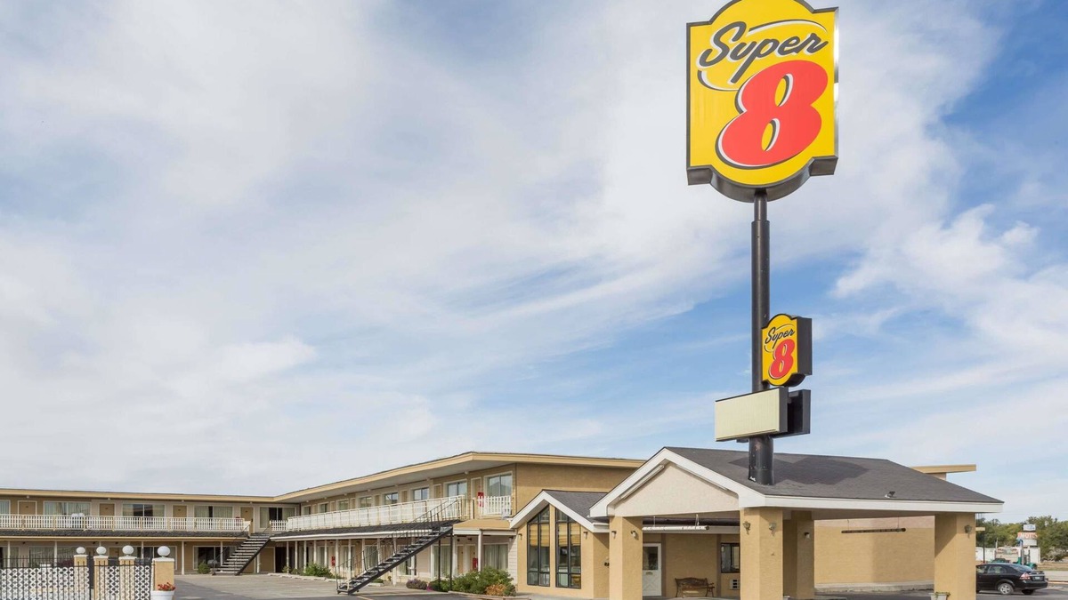Wells Hotel | Super 8 by Wyndham Wells