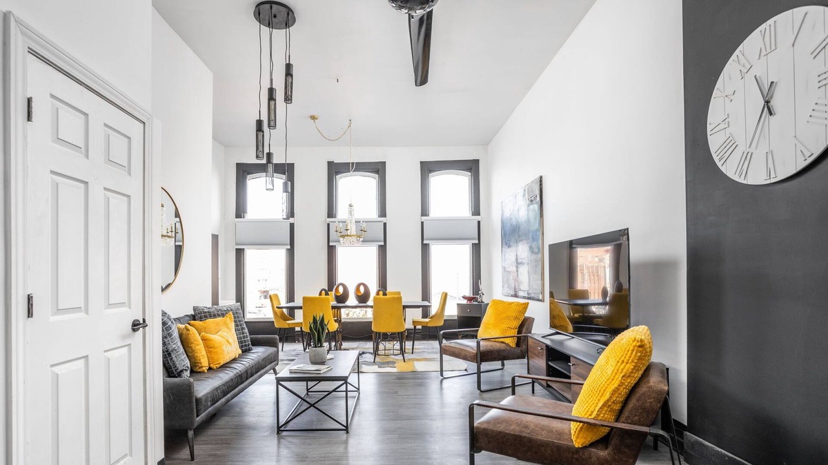 Crawfordsville Condo | Super Chic Downtown Penthouse, Stay for Gen Con!