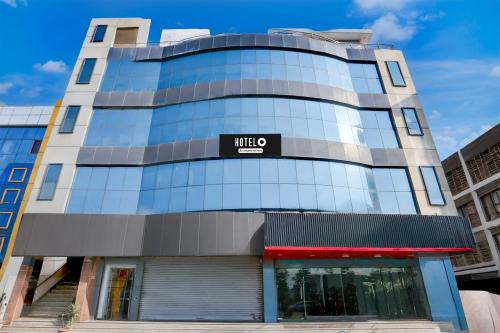 Rudrapur Hotel | Super Collection O Awas Vikas Near Bus Stand Formerly Hotel Rivera