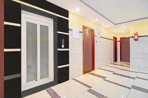 Vijayawada Hotel | Super Collection O Grand Governorpet