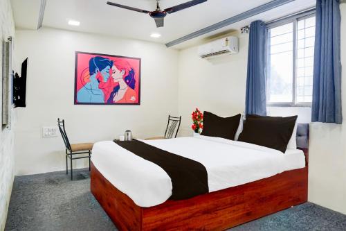 Pune Hotel | Super Collection O Katraj Near KK Market