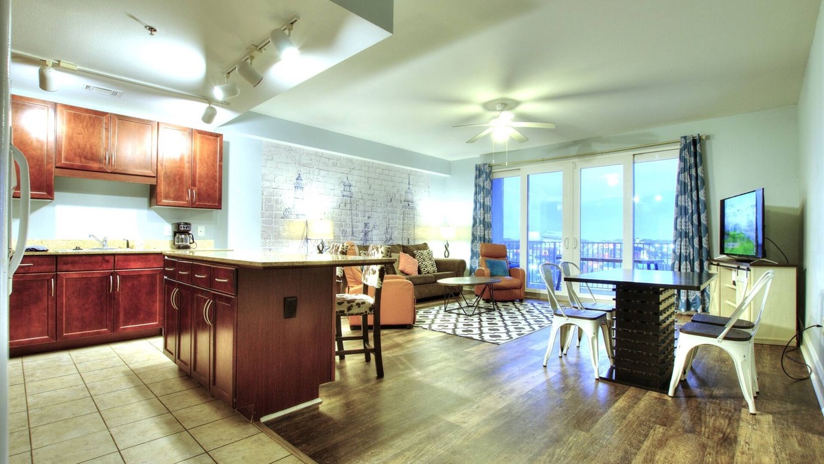 Panama City Beach Condo | Super Convenient 5th FLOOR- 537 ! LOCATION, AMENITIES, And Amazing Views!
