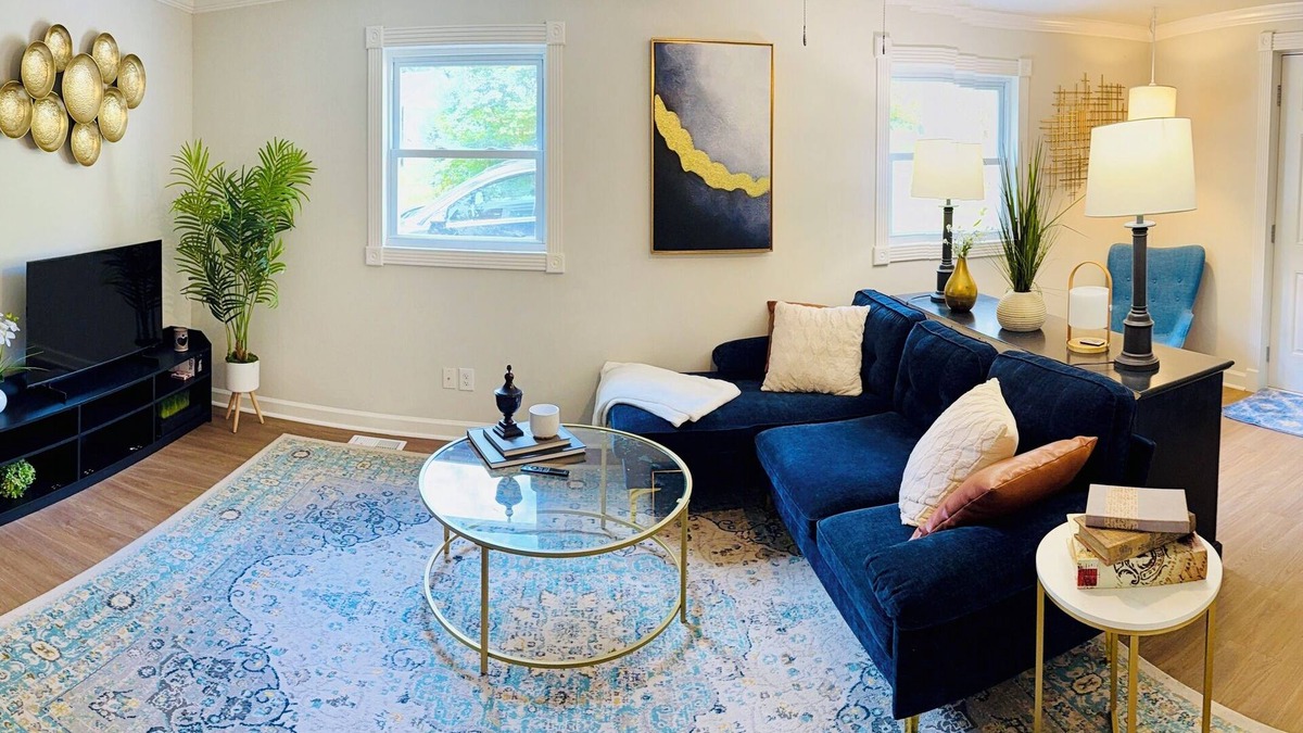 Southwest Raleigh House | Super Cute 3BR home- Great Location! Walk to Levno & Carter-Finley