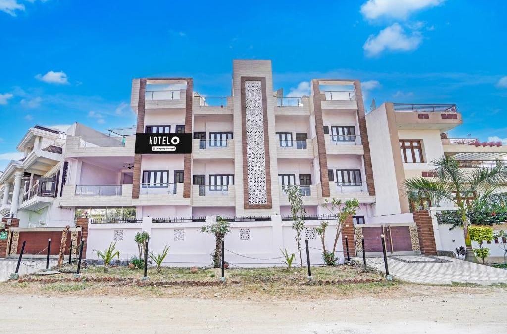 Mohangarh Hotel | Super Hotel O Garden View Vrindavan Lucknow