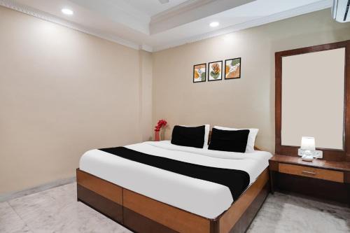 Pithampur Hotel | Super Hotel O Pithampur Formerly Ganga Residency