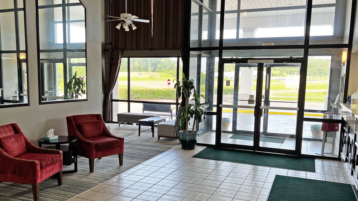 Pearl River Hotel | Super Inn and Suites Philadelphia