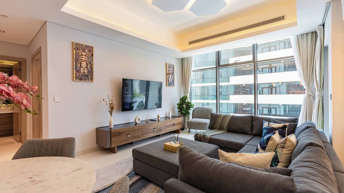 Trade Centre 1 Apartment | Super Luxury 3 Bed Apartment - 3 mims to Dubai Mall. WiFi & AC