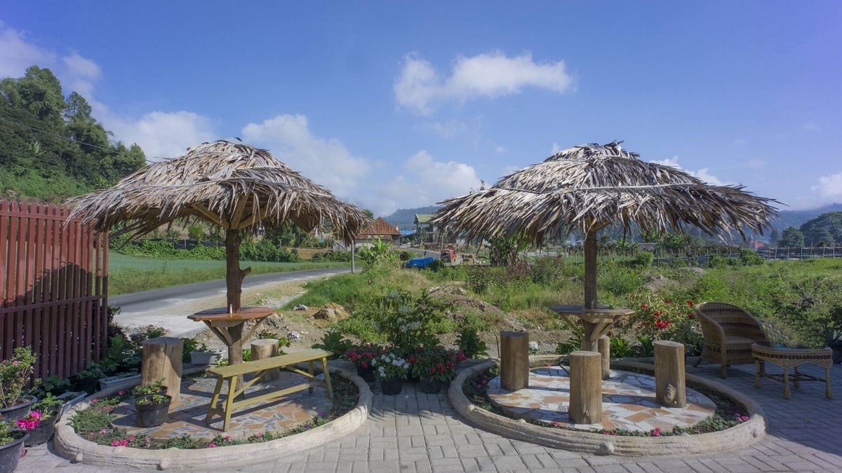 Berastagi Hotel | Super OYO 1696 Sapo Rumbia