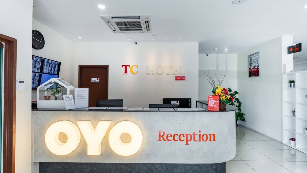 The Strand Hotel | Super OYO 326 Tc Hotel