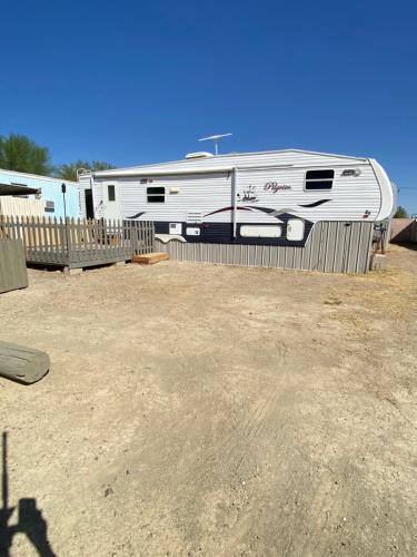 Drexel Heights Villa | Super saver fifth wheel.