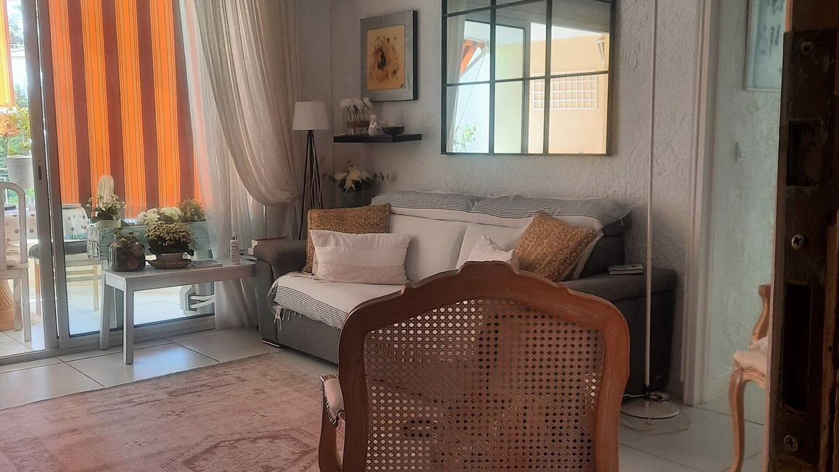 Cavaliere Apartment | Super T2 fully refurbished late 2015, 300m from beach and port, wonderful terrace