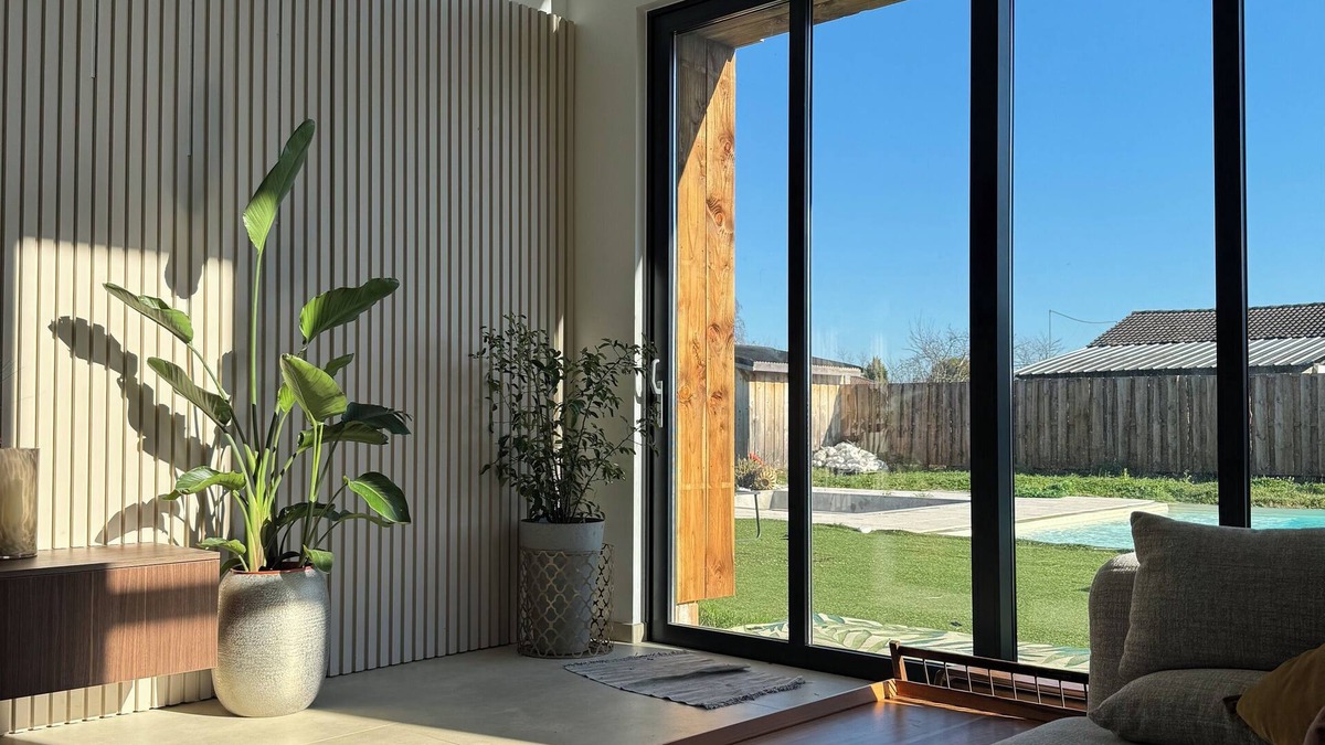 Ambares-et-Lagrave Villa | Super, vacation villa near Bordeaux with cinema room and swimming pool