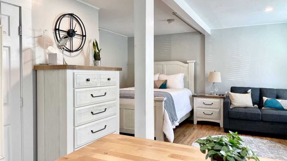 Fifth Ward Apartment | Super-Walkable Downtown Studio