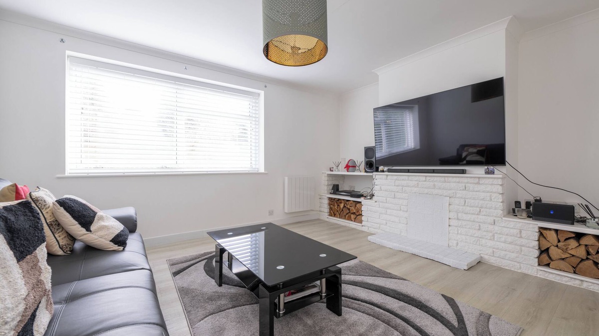 Greenhithe Apartment | Superb 2-bedroom apartment with WiFi in Greenhithe near Bluewater