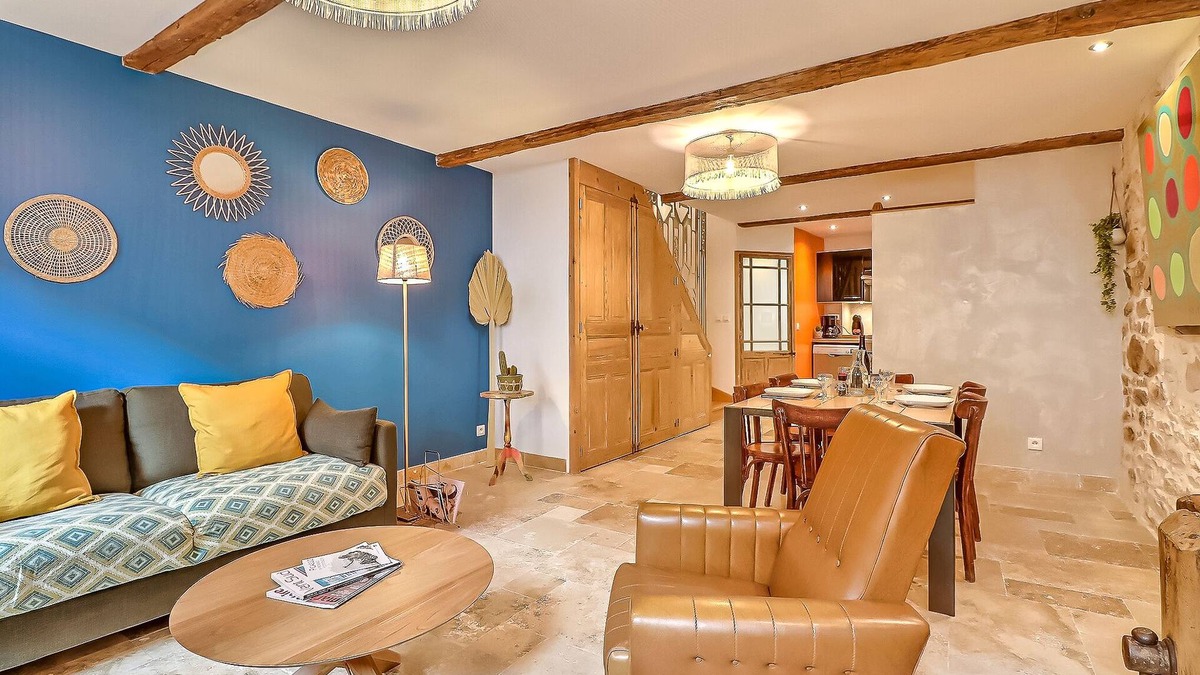 Nimes City Centre Apartment | Superb apartment ideally located in the city center with Clim (6 pers, 80m²)