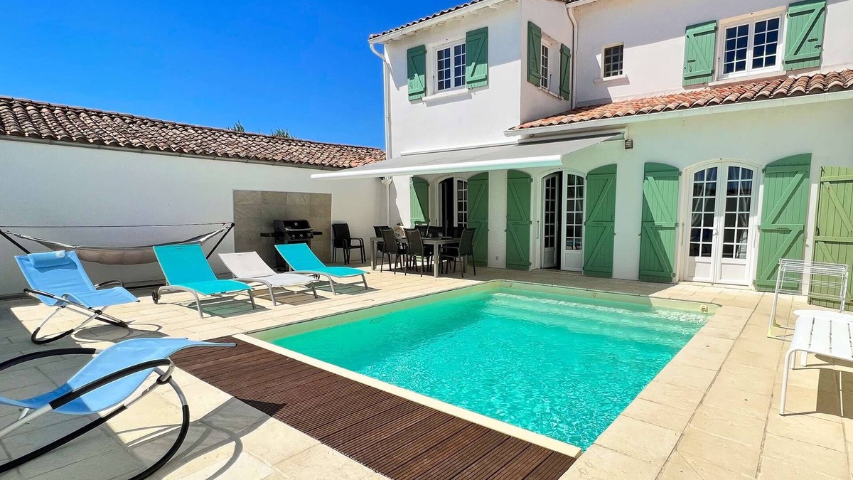 Loix House | Superb architect villa with heated swimming pool