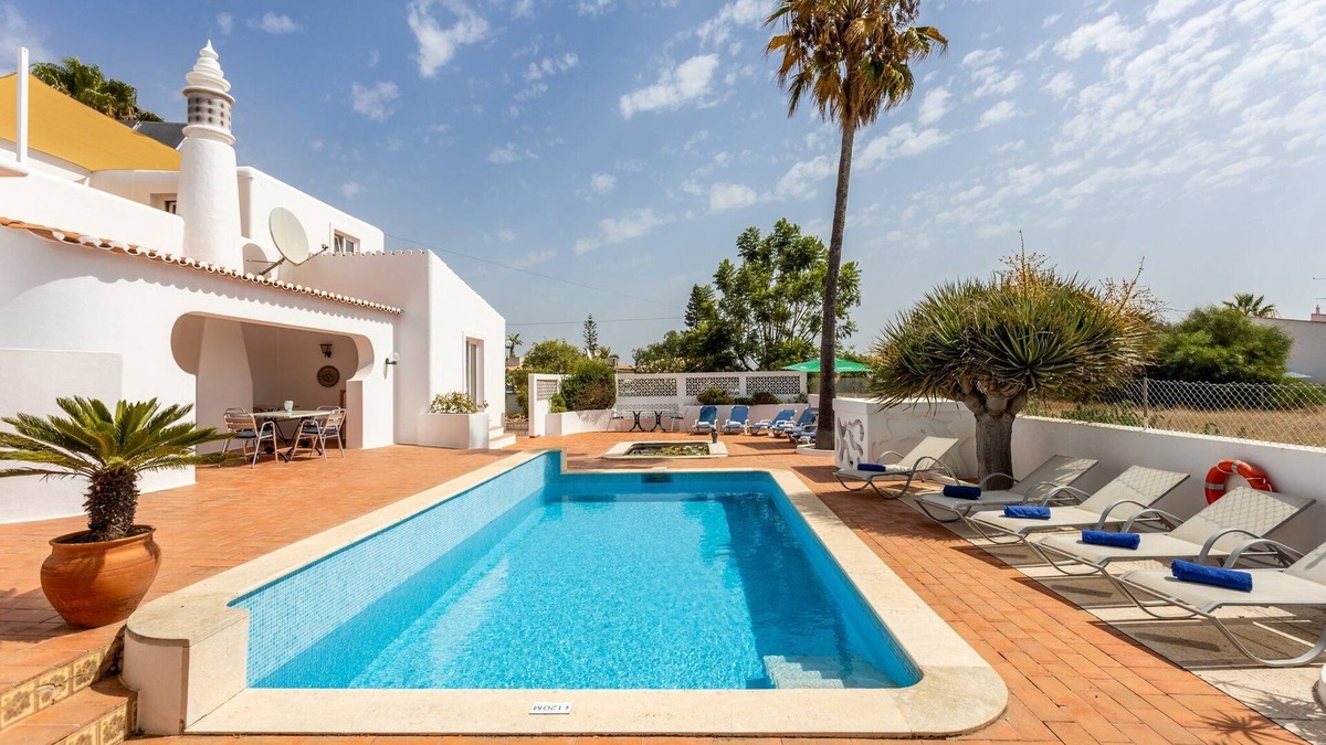 Alporchinhos Villa | Superb Carvoeiro Villa | Villa Alegria do Sul | 7 Bedrooms | Perfect for Larger.