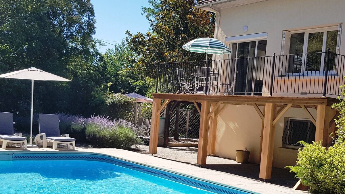 Cancon Villa | Superb contemporary 2 bedroom villa with private pool and huge gardens.
