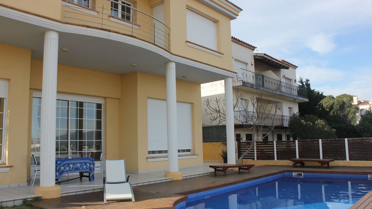 Llanca House | Superb house with swimming pool with sea and mountain views