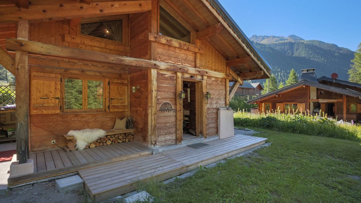 Vallorcine Ski Chalet | Superb Le Buet Chalet, nr skiing, Chamonix, Argentiere, Les Houches, Vallorcine