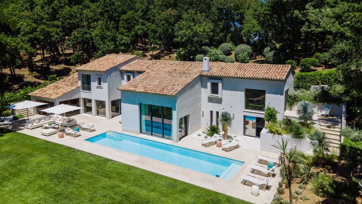 La Garde-Freinet Villa | Superb modern villa with view in a green setting, 4 bedrooms & 3 bathrooms