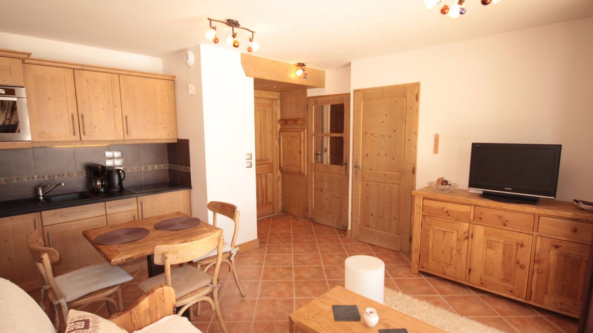 Bisanne 1500 Apartment | Superb new 2-room with pool, covered parking and Wi-Fi