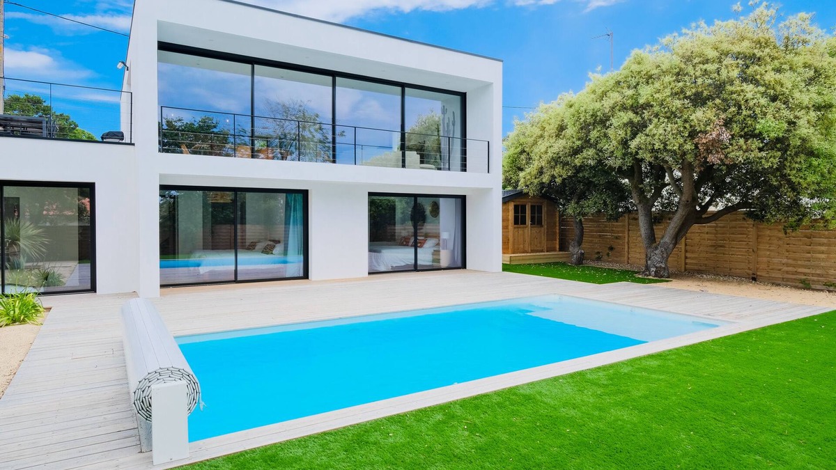Chateau-d'Olonne Villa | Superb new villa close to the ocean, swimming pool 4 bedrooms, 4 bathrooms 5*.