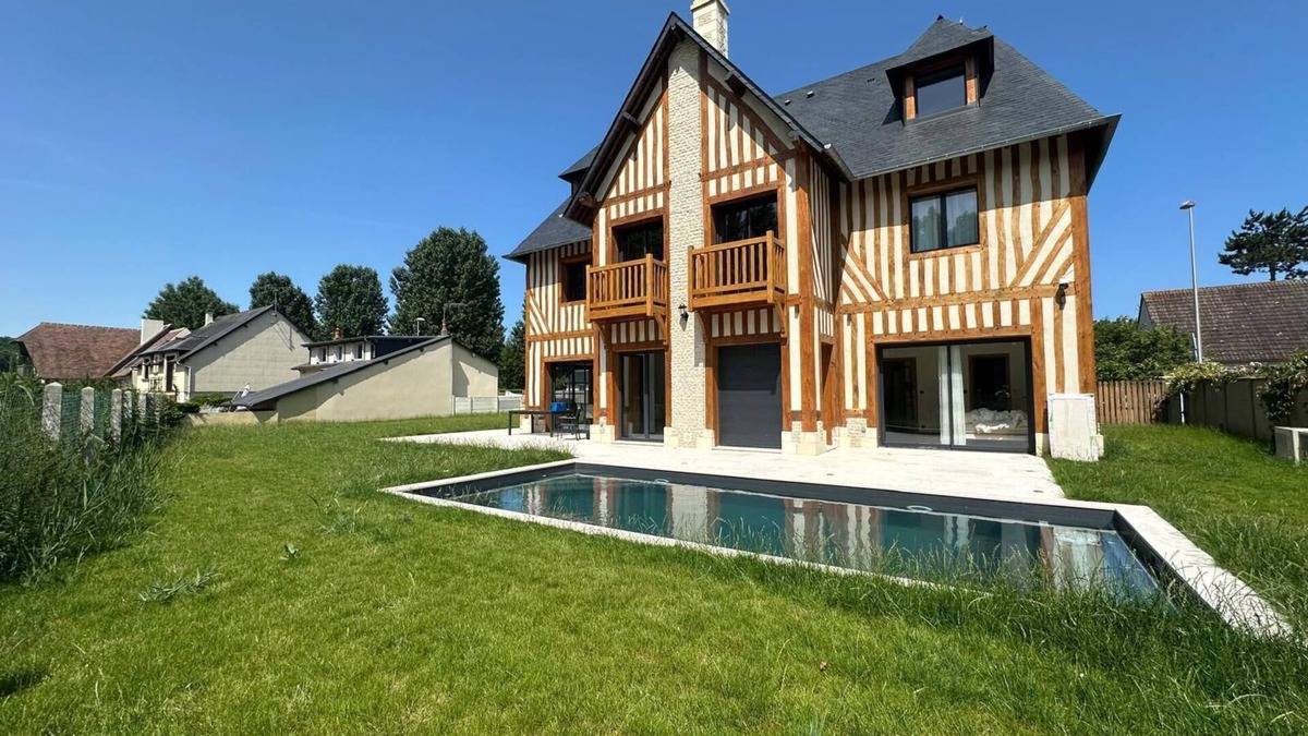 Tourgeville House | SUPERB NEW HOUSE IN DEAUVILLE/TOURGEVILLE 8 MN WALK FROM THE SEA