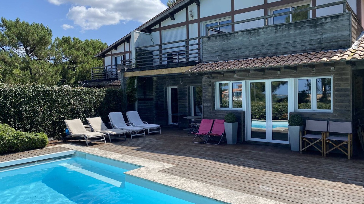 Pyla-sur-Mer Villa | Superb Pyla sur mer house: heated pool, pool view and direct beach access