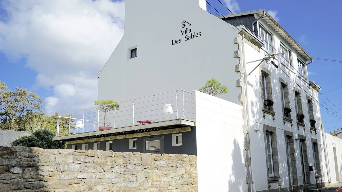 Concarneau Villa | Superb seafront villa - Jacuzzi - ideal for family or friends