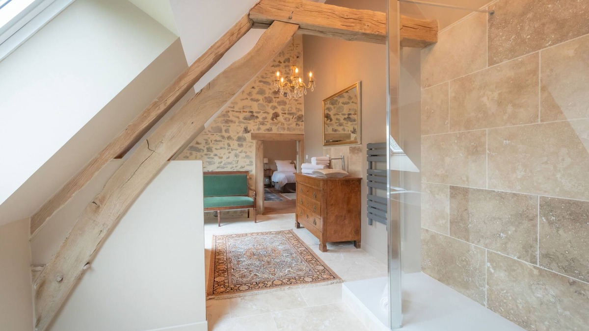Vierzon Apartment | Superb suite in the heart of the forest