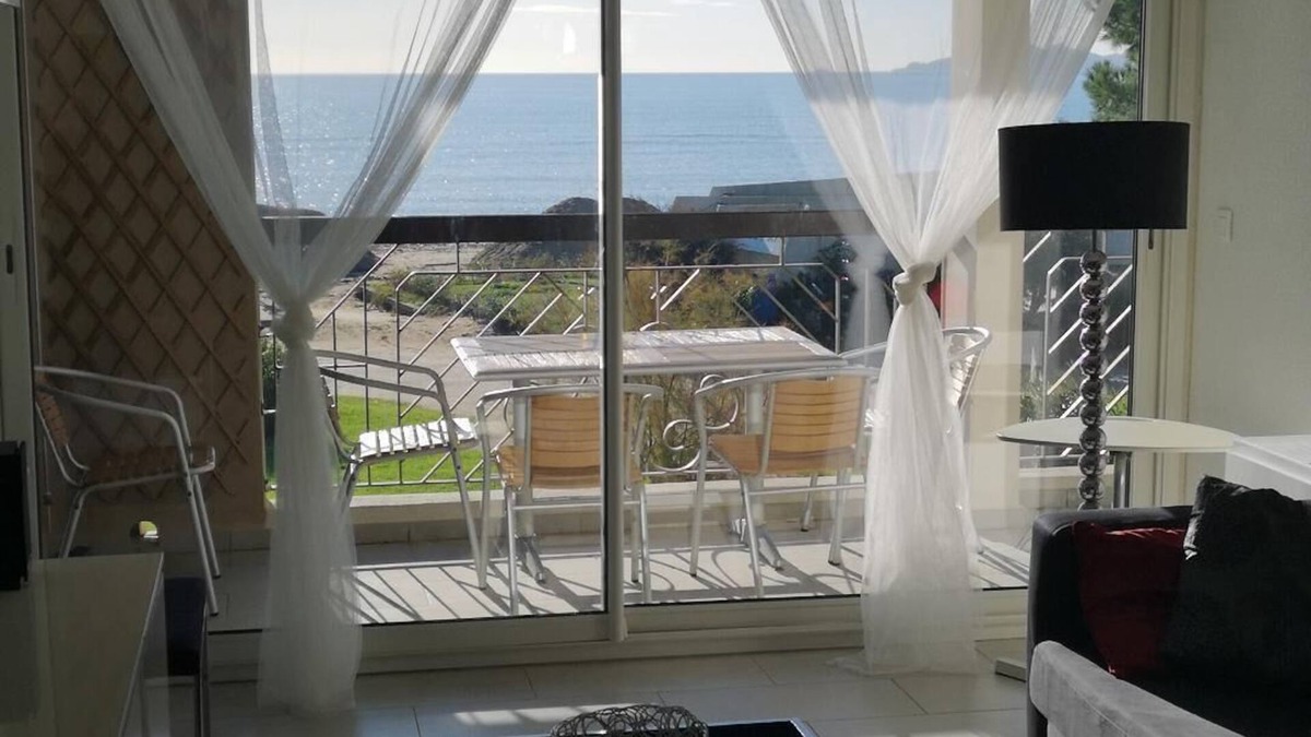 Miramar Apartment | SUPERB T3 CLASSIFIED 3*, VIP, SEAFRONT NOT OVERLOOKED, BED 160 CMS, FIBERED