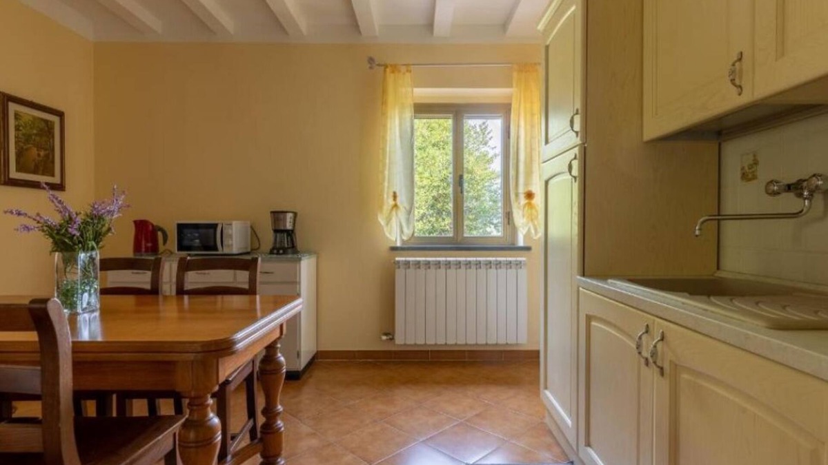 Lorenzana House | Superb "Tuscan" style cottage dominates a magical landscape, welcomes families.