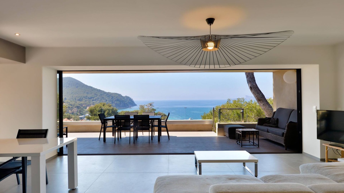 La Madrague Villa | Superb villa overlooking the bay, panoramic sea view, swimming pool, beach 5min