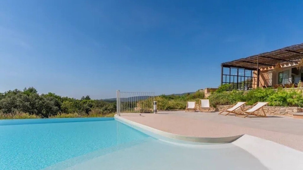 Goult Villa | Superb villa in Goult 5mn from Gordes, with infinity pool