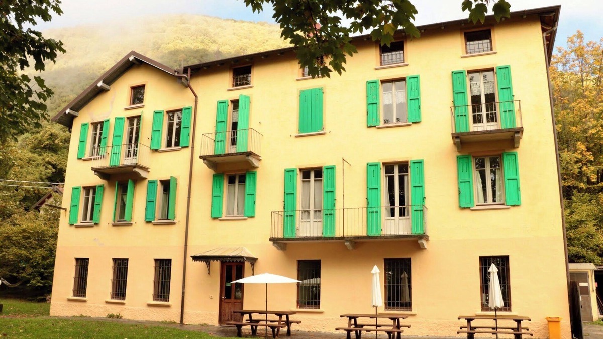 Oggebbio Villa | Superb villa in the mountains with private garden